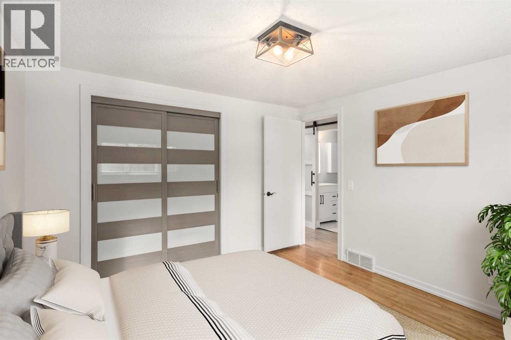 Single Family House for Sale in   Palliser Drive SW Oakridge Calgary 