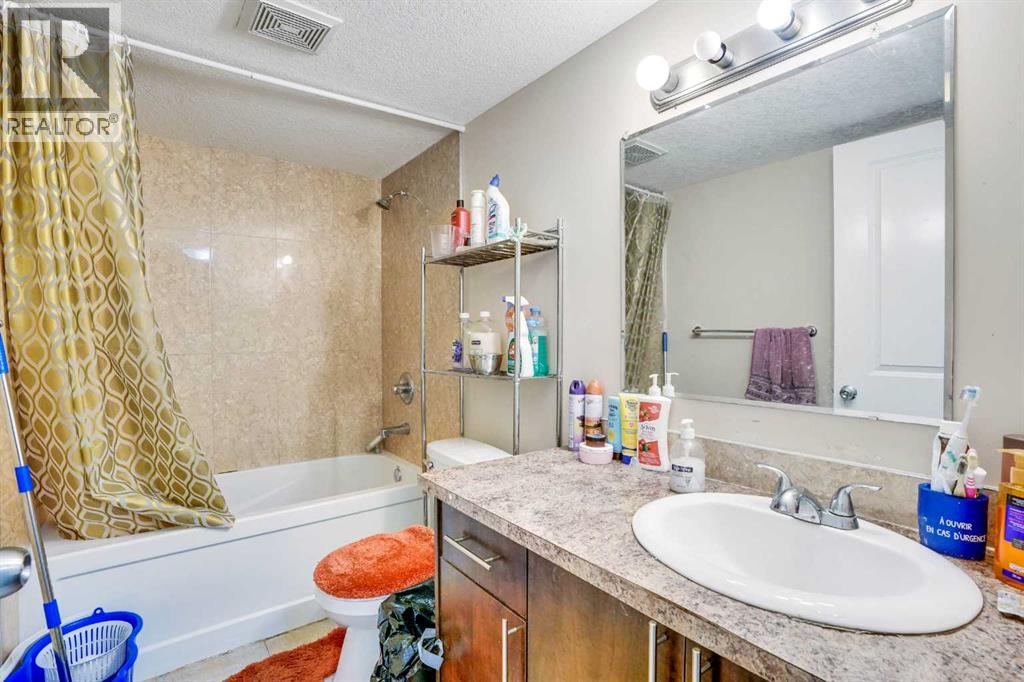 Single Family House for Sale in  Skyview Shores Manor NE Skyview Ranch Calgary 