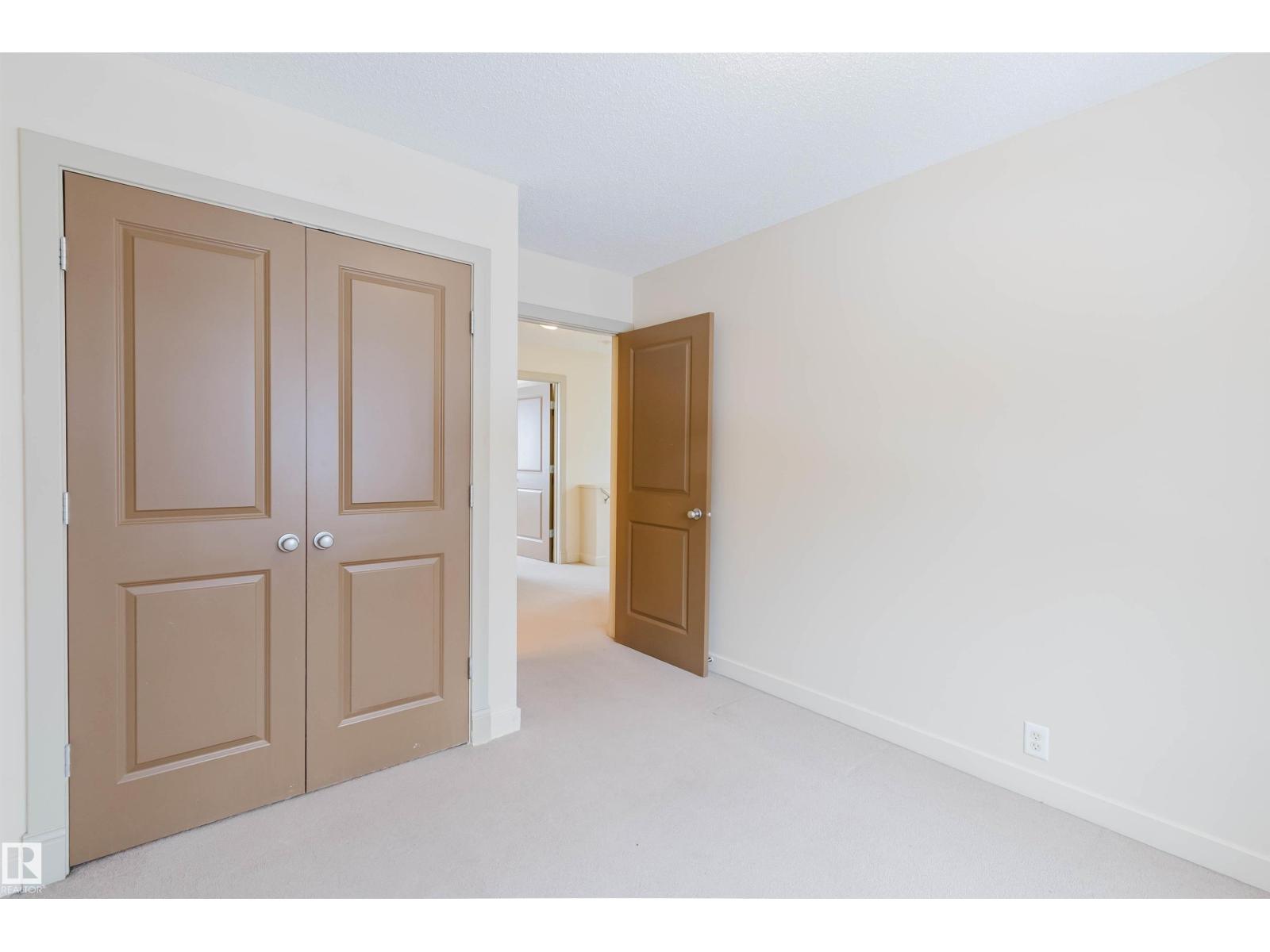 Single Family House for Sale 