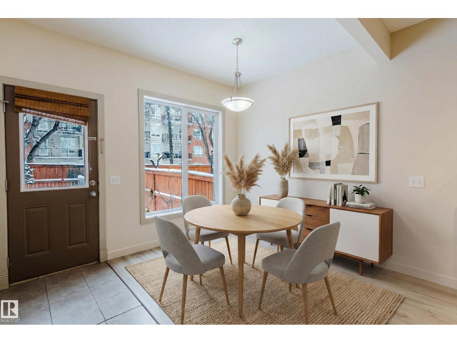 Single Family House for Sale 