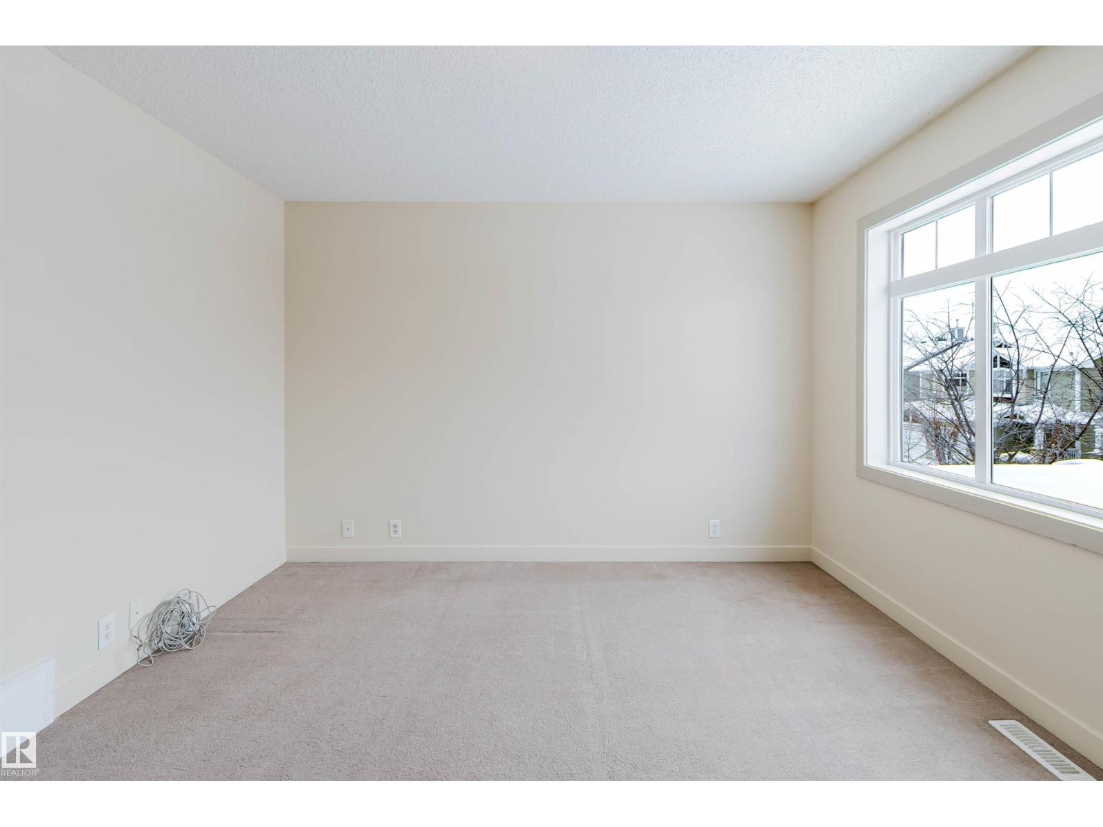 Single Family House for Sale 