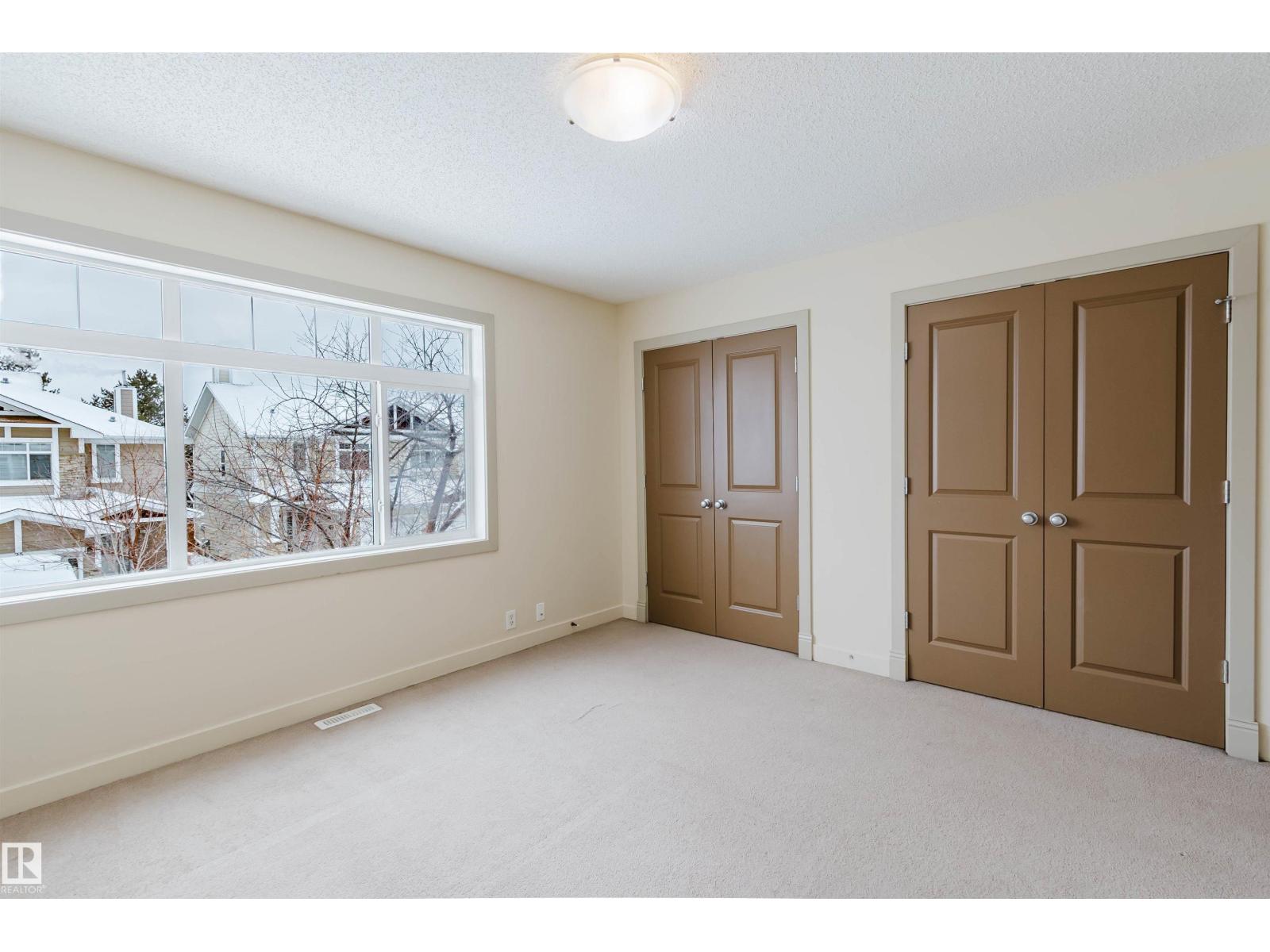 Single Family House for Sale 