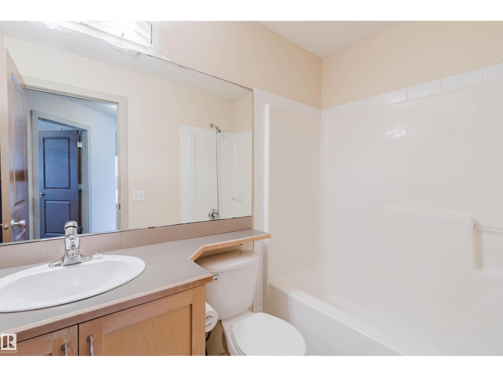 Single Family House for Sale 