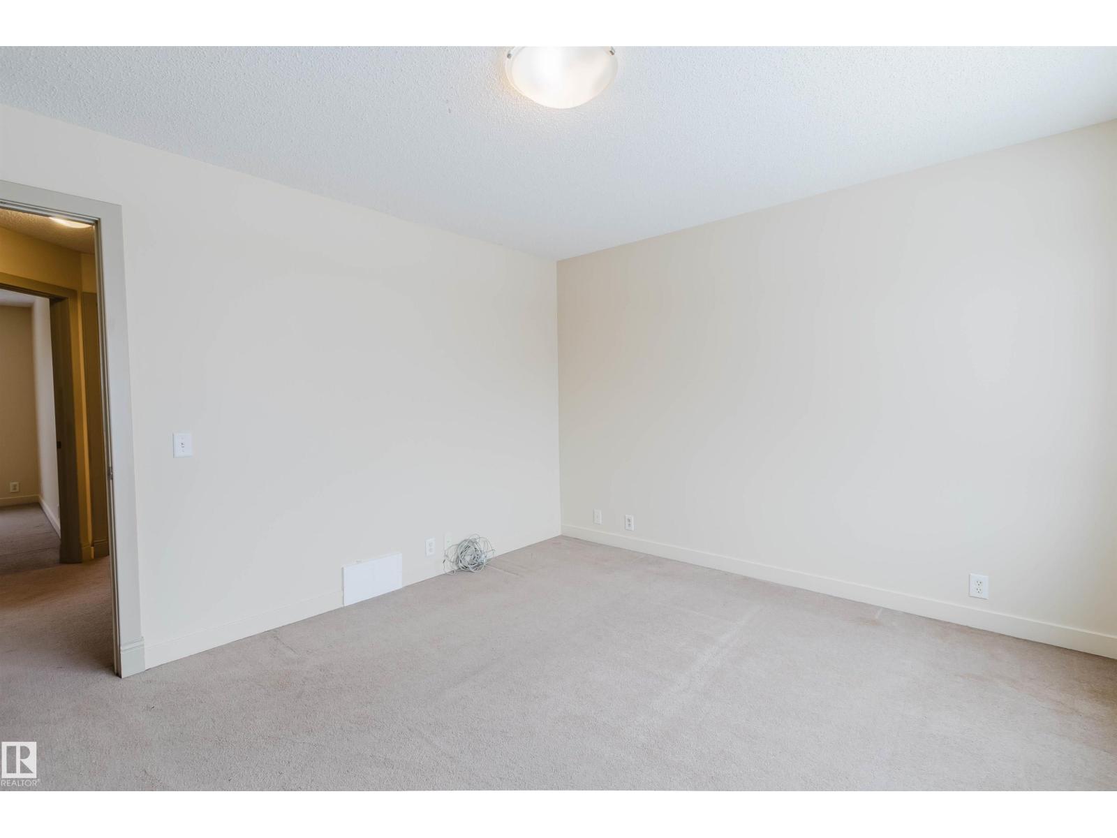 Single Family House for Sale 