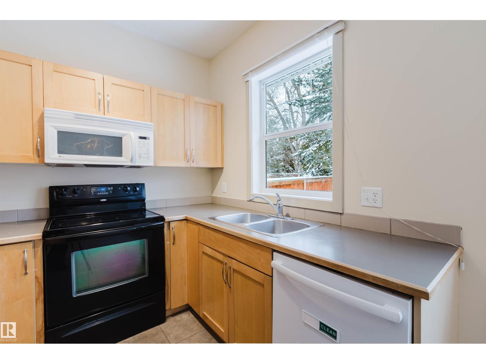 Single Family House for Sale 