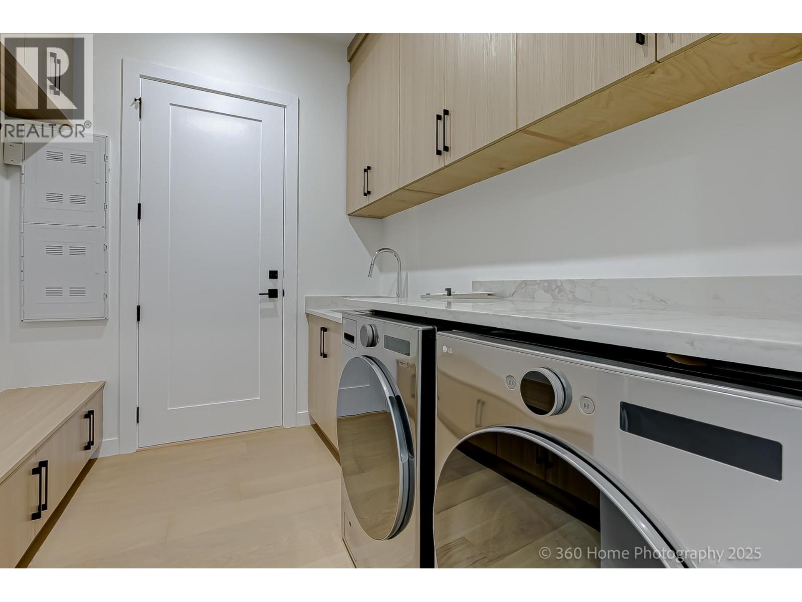 3252 ALLAN ROAD, North Vancouver