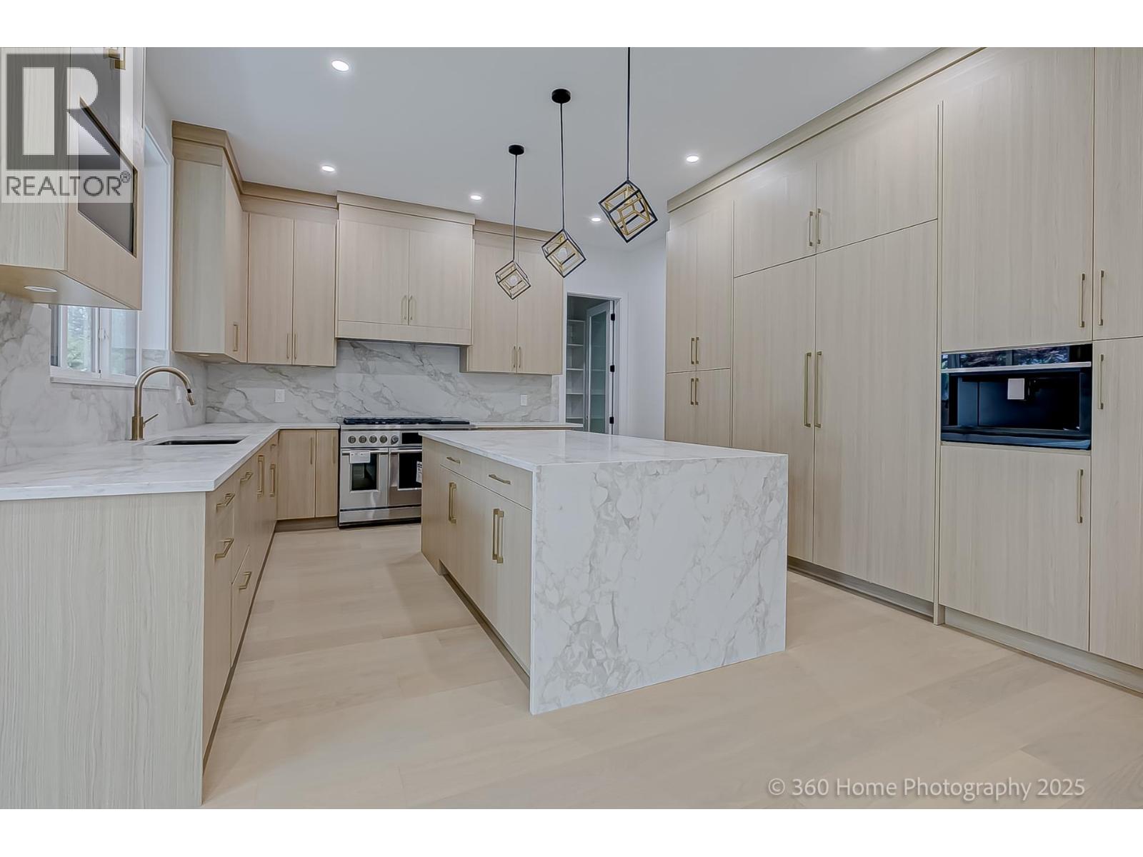 3252 ALLAN ROAD, North Vancouver