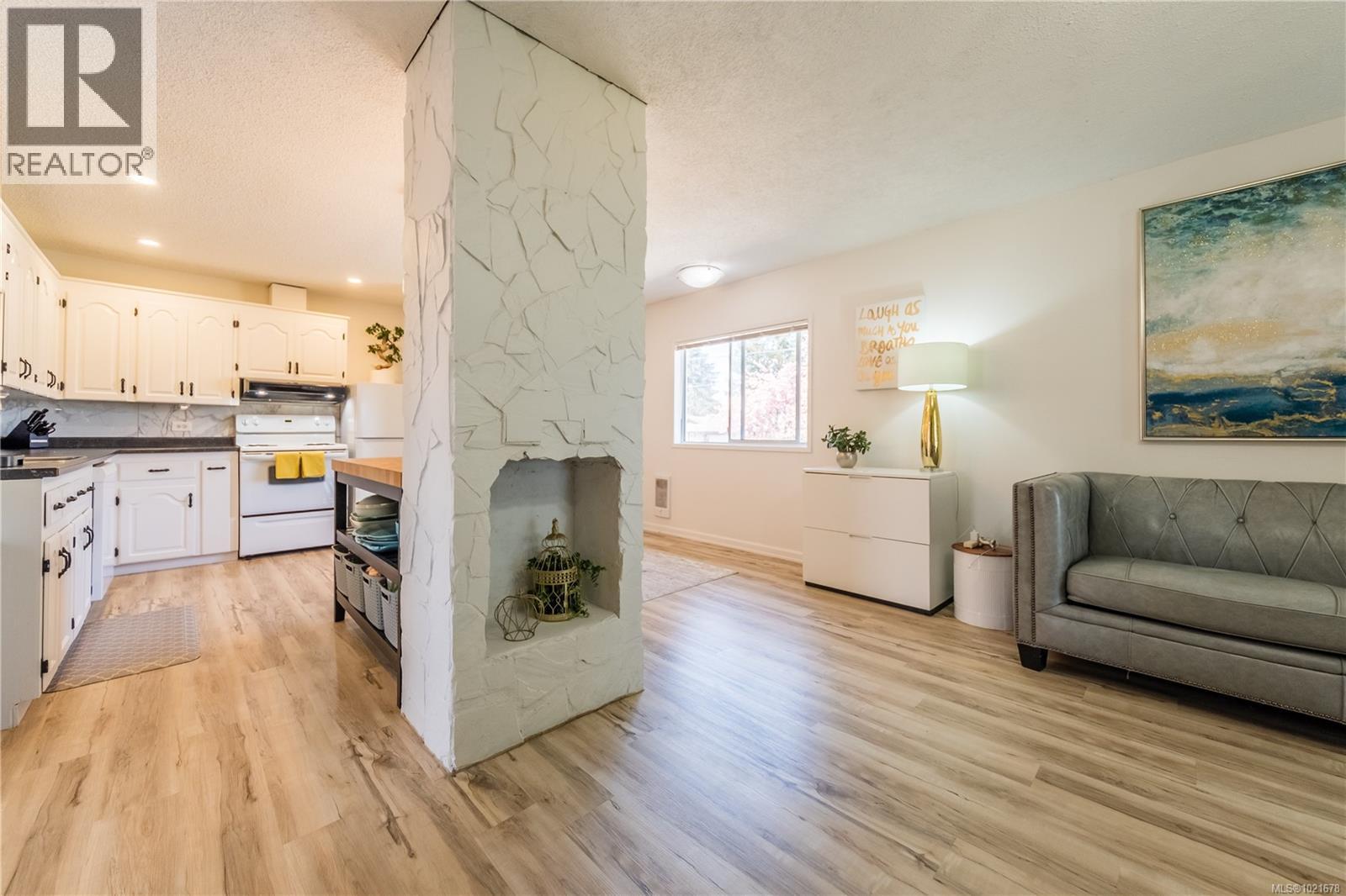 487 Pym St N, Parksville