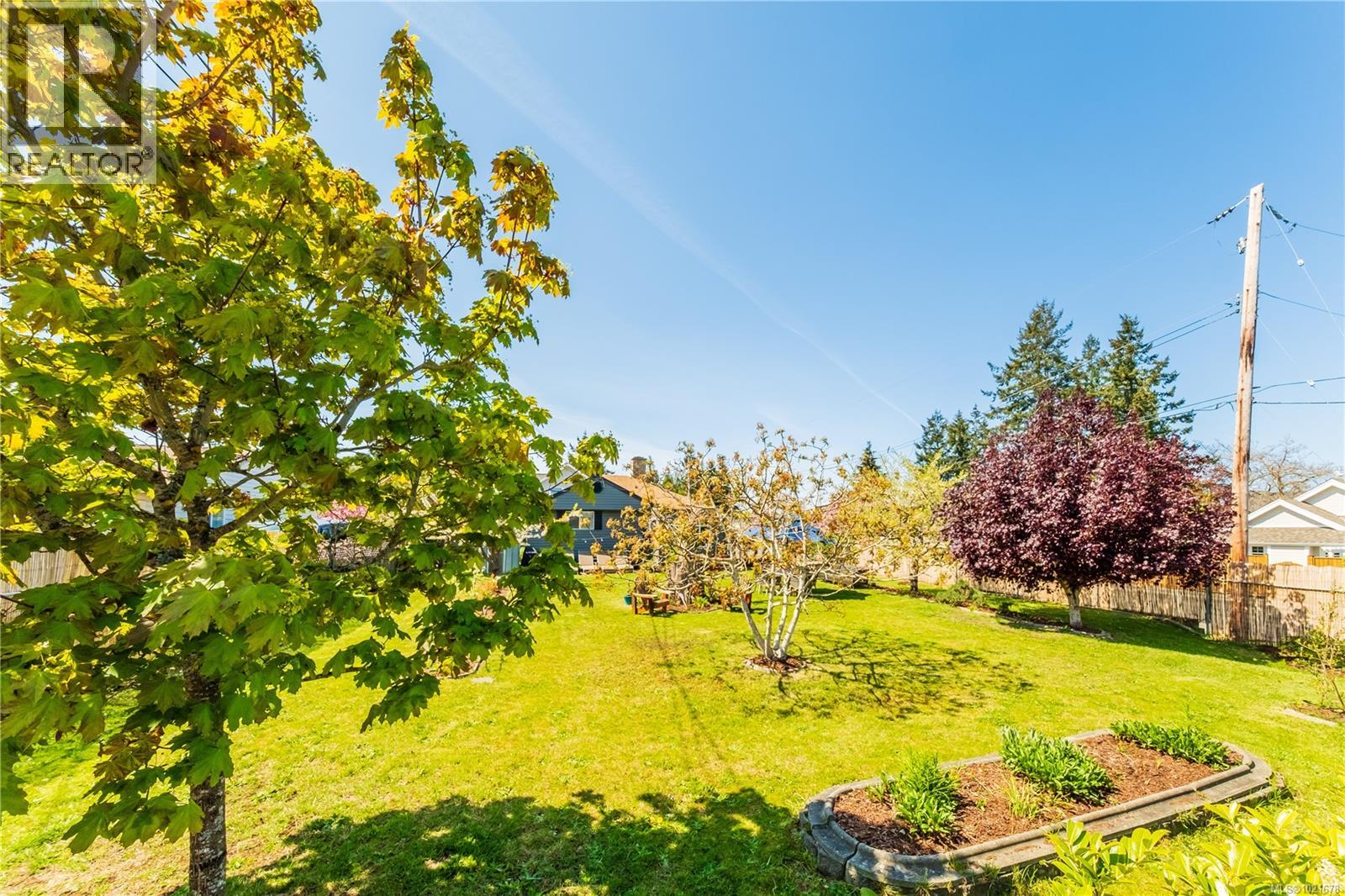 487 Pym St N, Parksville