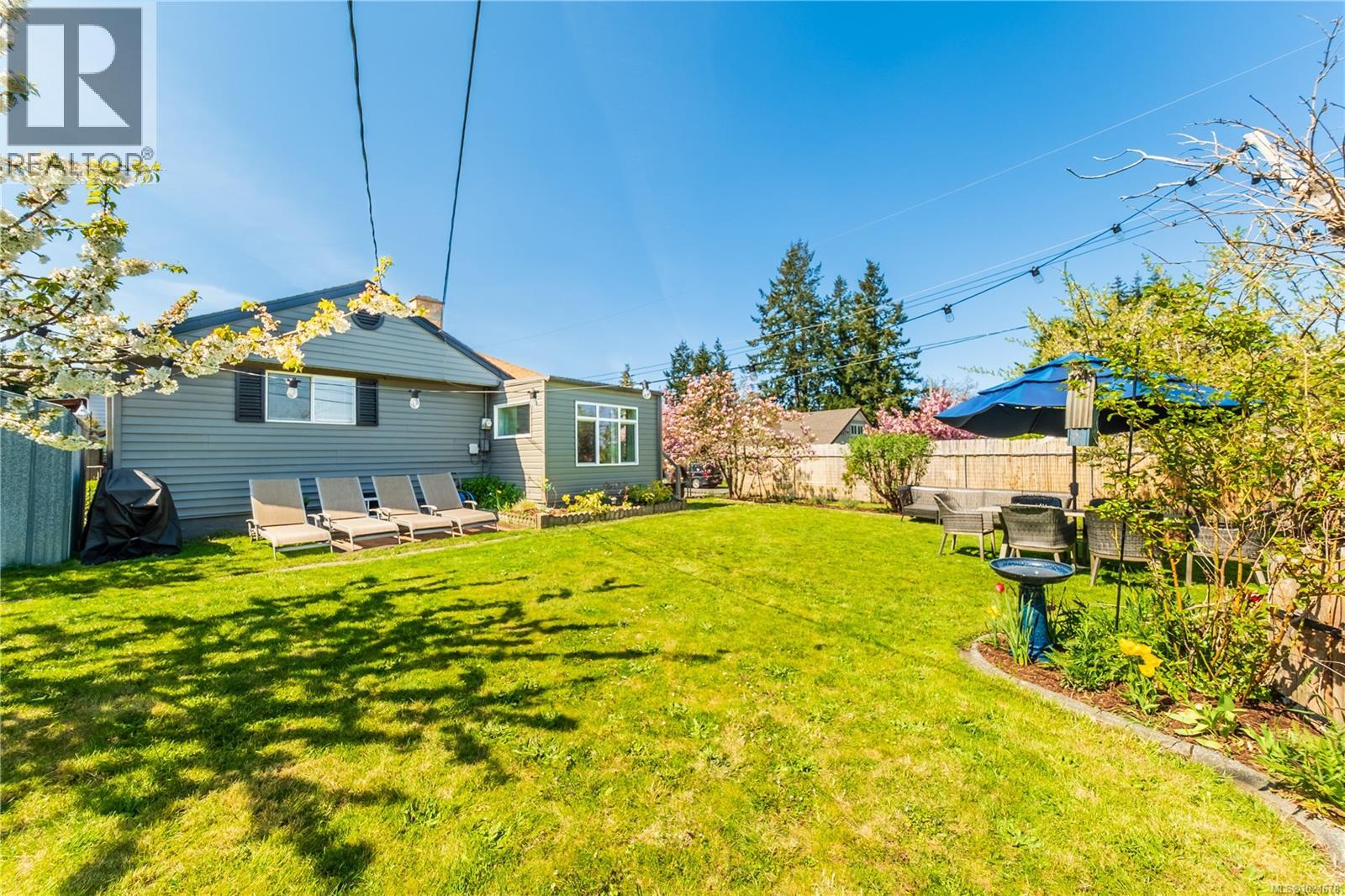 487 Pym St N, Parksville