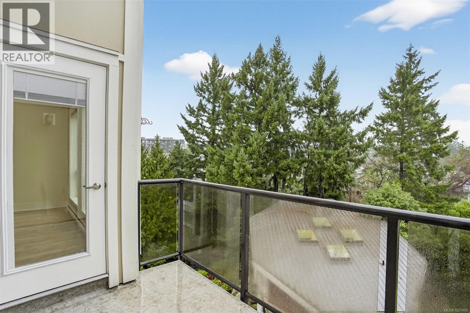 406 866 Brock Ave, Langford