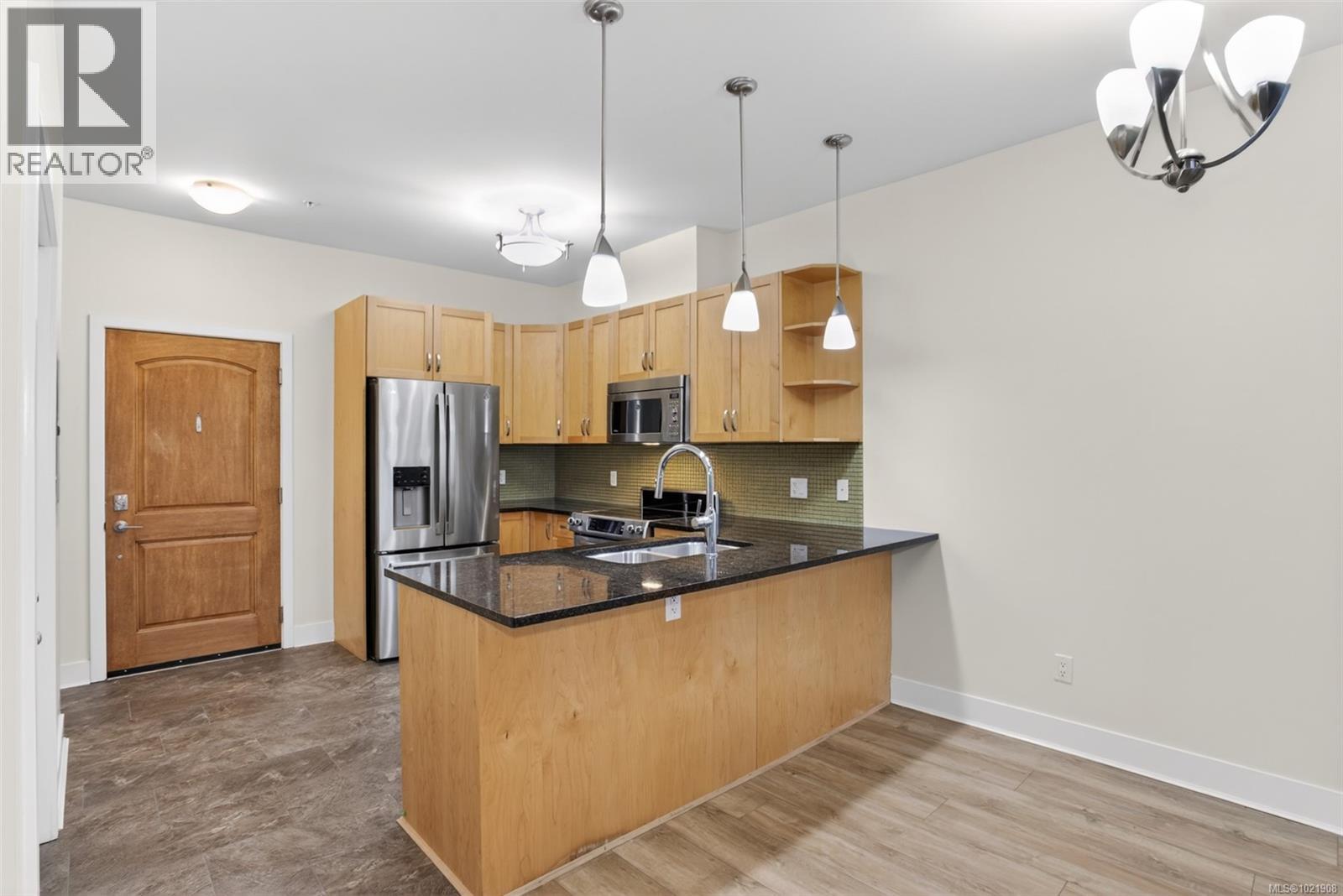 406 866 Brock Ave, Langford