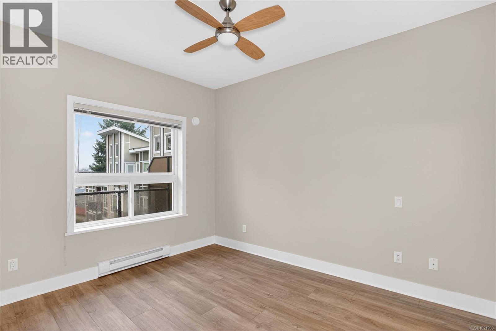 406 866 Brock Ave, Langford