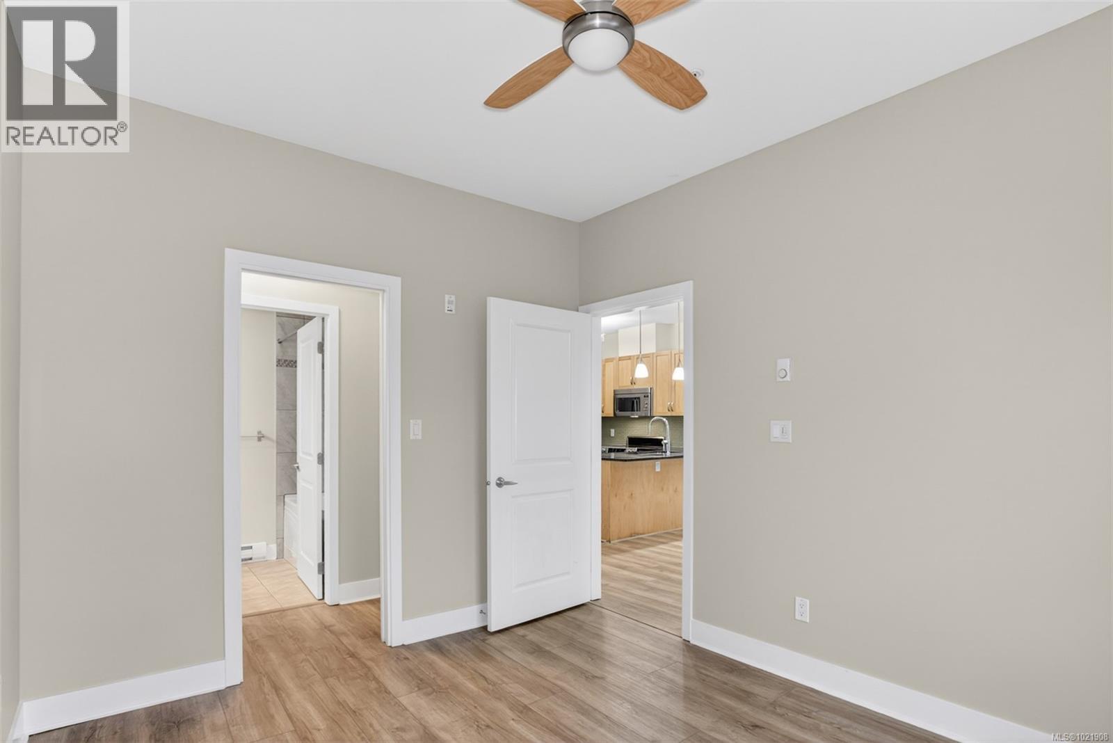 406 866 Brock Ave, Langford