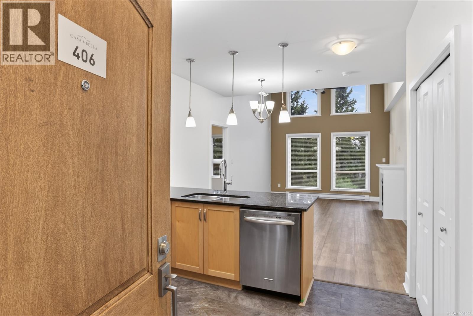 406 866 Brock Ave, Langford