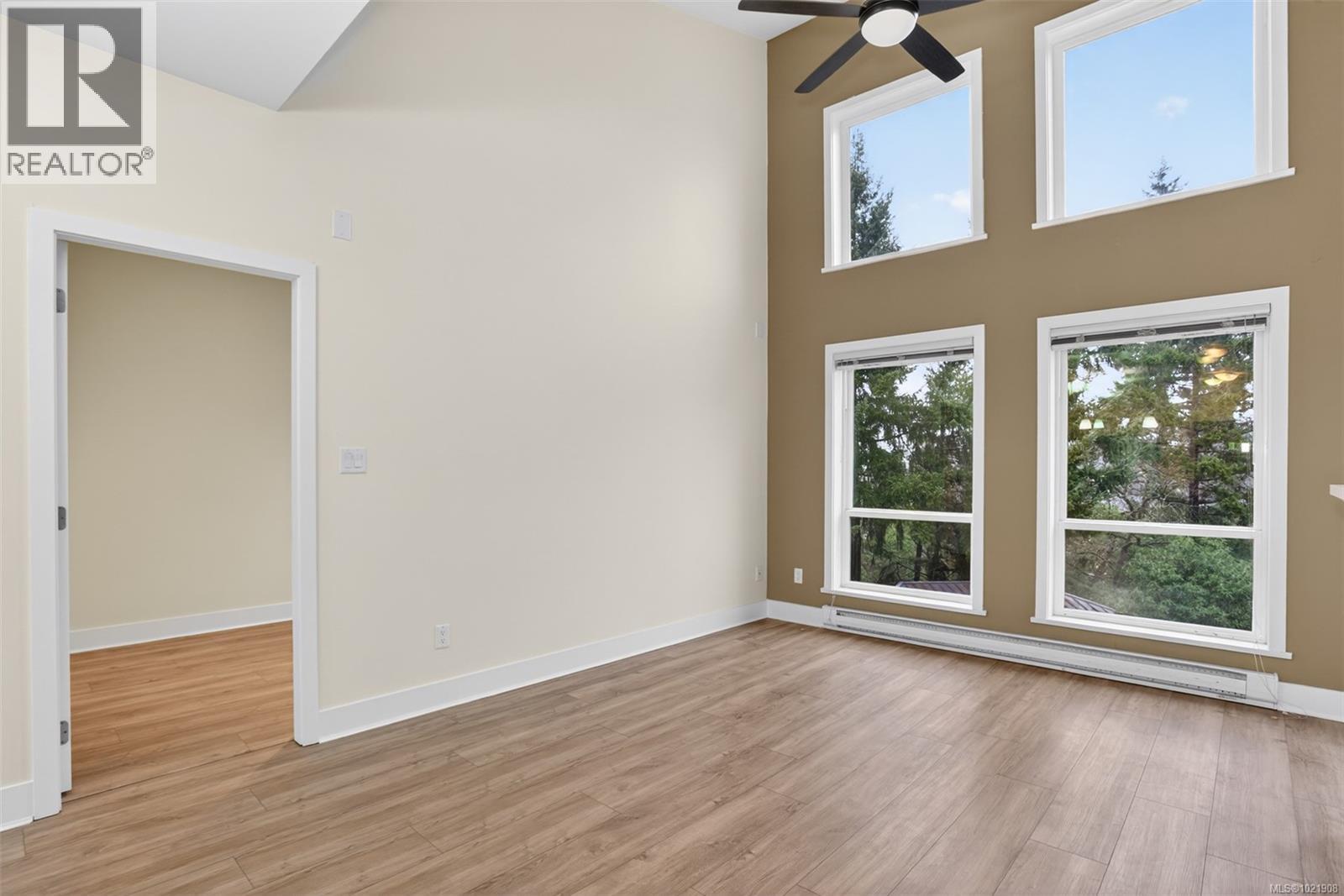 406 866 Brock Ave, Langford