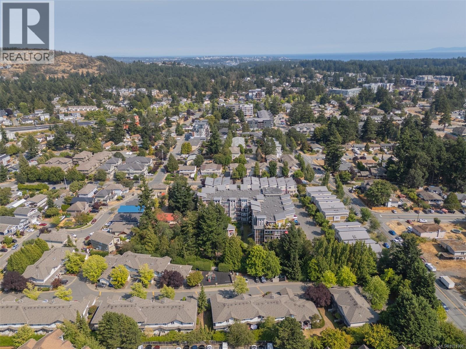 406 866 Brock Ave, Langford