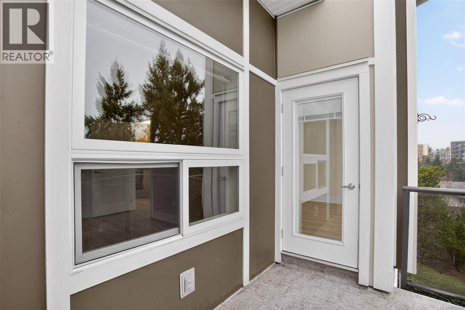 406 866 Brock Ave, Langford