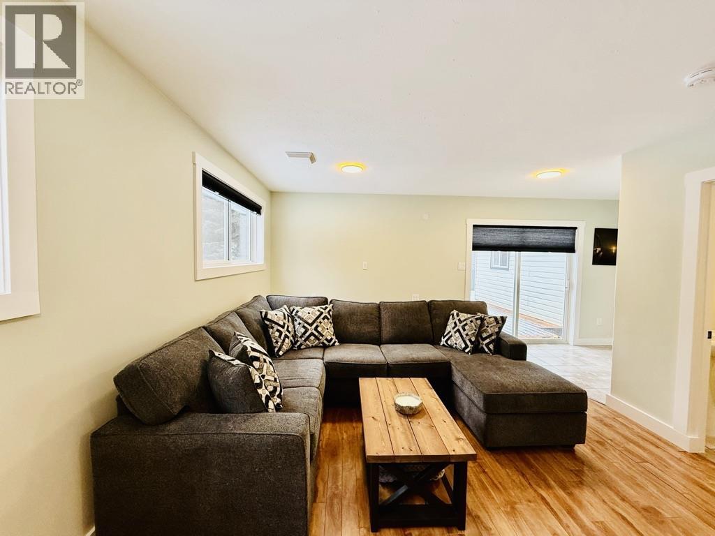 1485 WILLOW Street, Telkwa