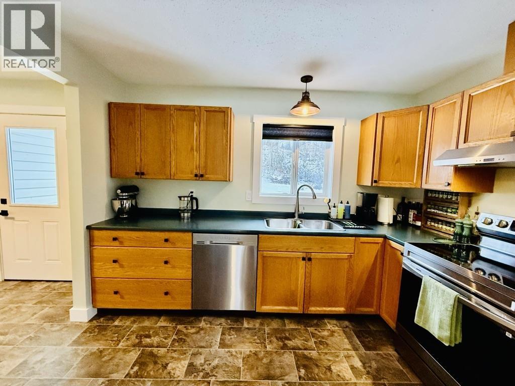 1485 WILLOW Street, Telkwa