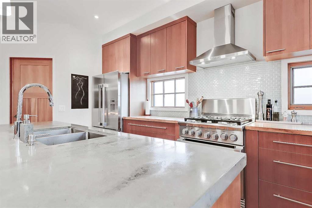 Single Family House for Sale in   Street NW Parkdale Calgary 