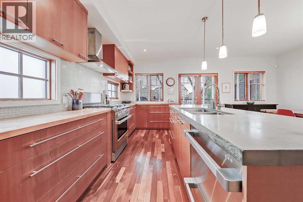 Single Family House for Sale in   Street NW Parkdale Calgary 