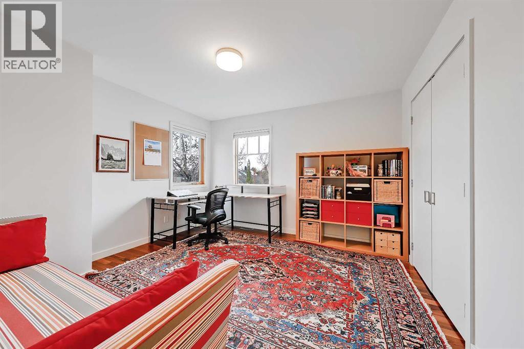 Single Family House for Sale in   Street NW Parkdale Calgary 