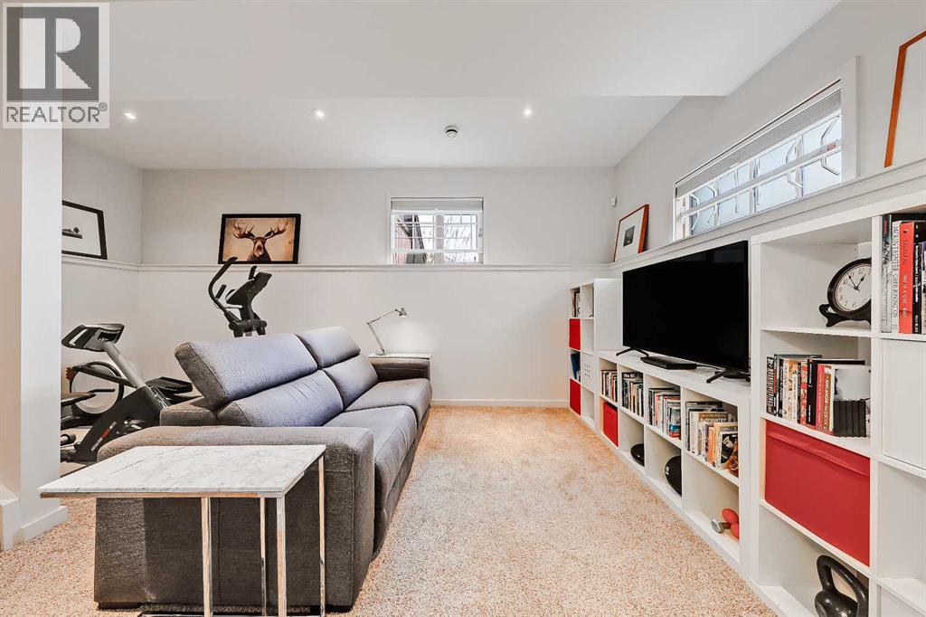 Single Family House for Sale in   Street NW Parkdale Calgary 