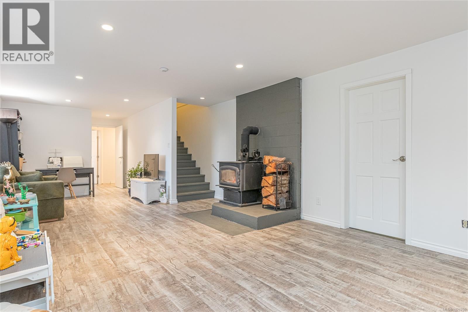 1850 Delanice Way, Nanoose Bay