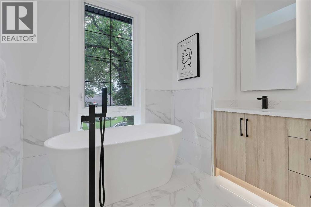 Single Family House for Sale in   Avenue NW Mount Pleasant Calgary 