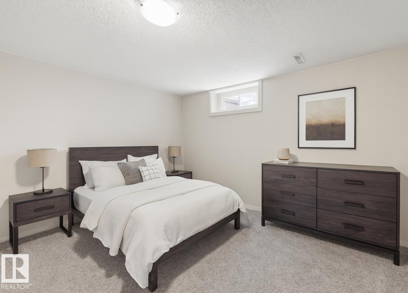 2007 49A ST NW, Edmonton