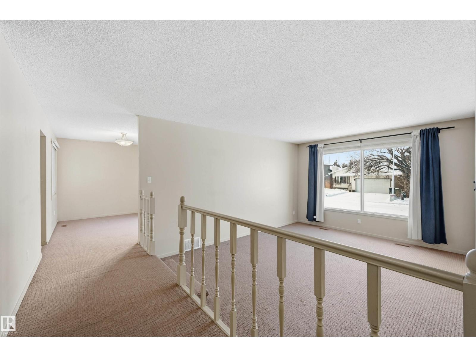 2007 49A ST NW, Edmonton