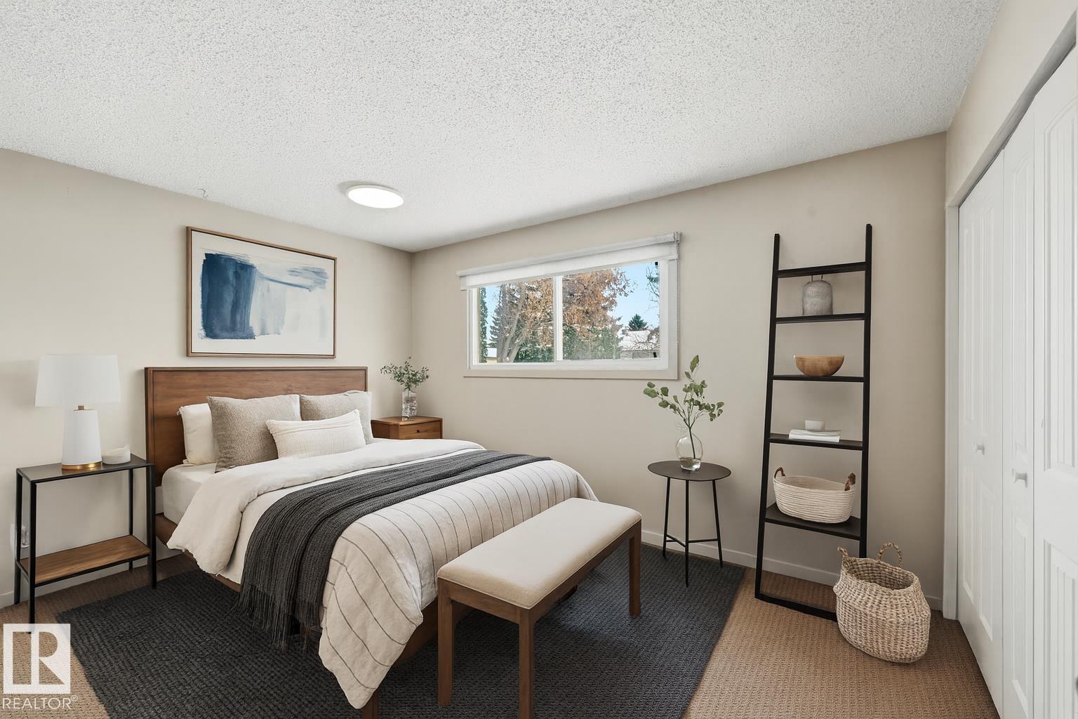 2007 49A ST NW, Edmonton