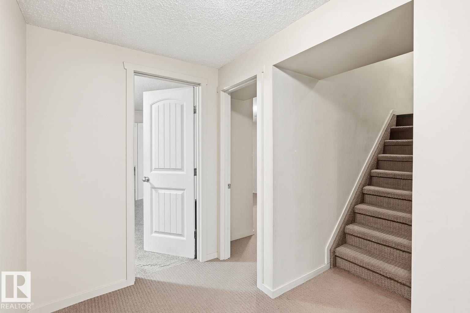 2007 49A ST NW, Edmonton