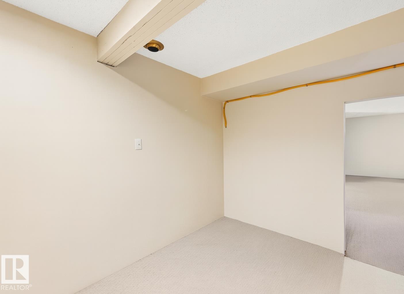 2007 49A ST NW, Edmonton