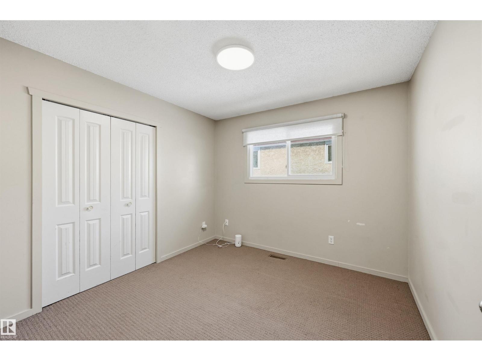 2007 49A ST NW, Edmonton