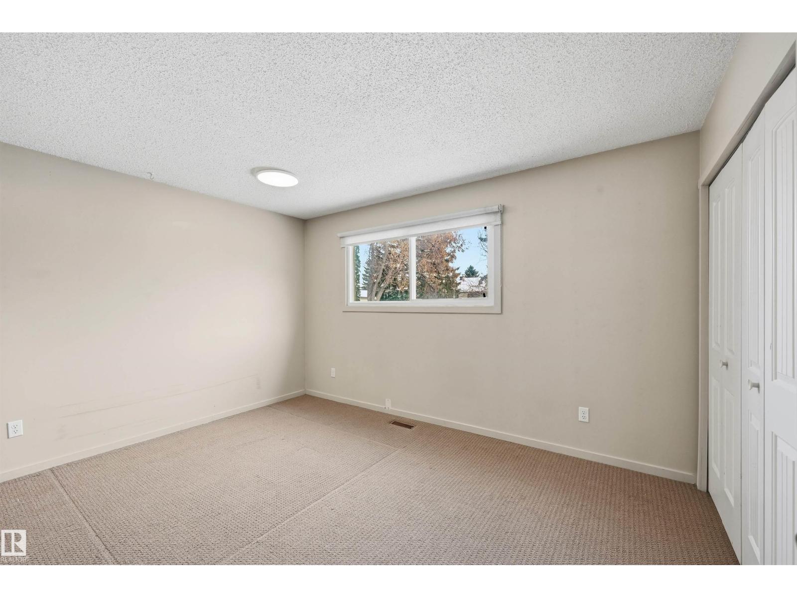 2007 49A ST NW, Edmonton