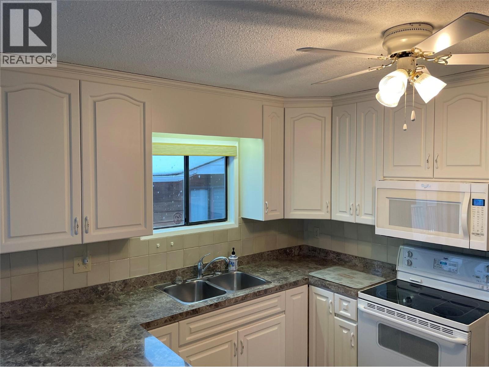 1995 Kelly Court, Christina Lake