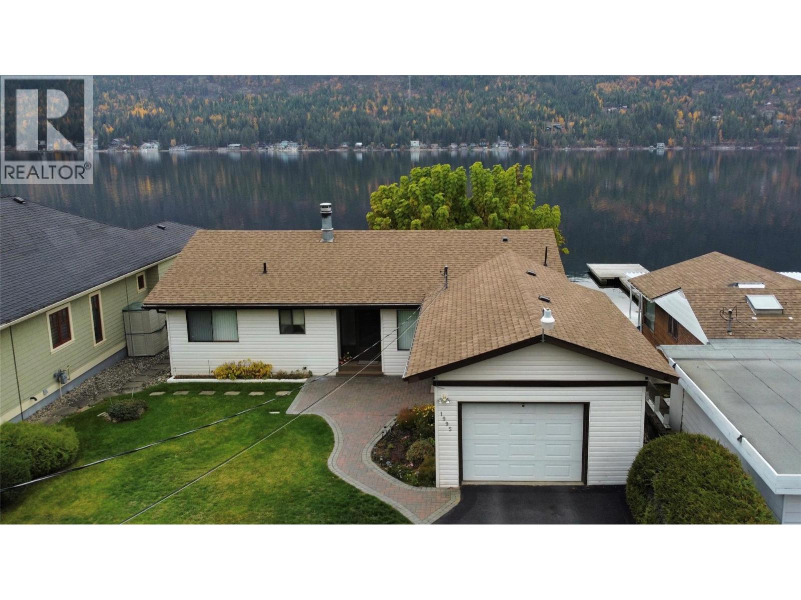 1995 Kelly Court, Christina Lake