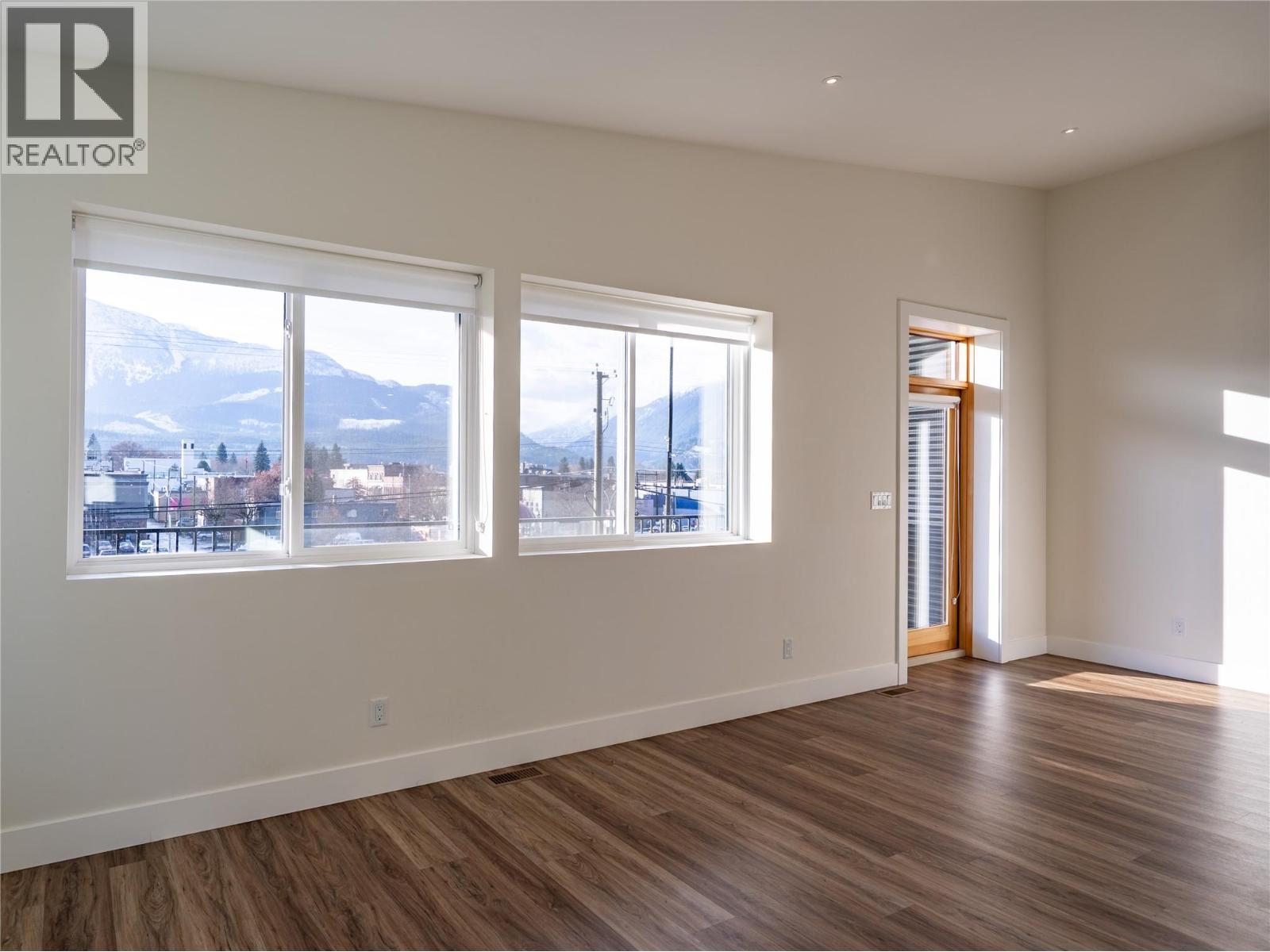 100 Track Street E Unit# B, Revelstoke