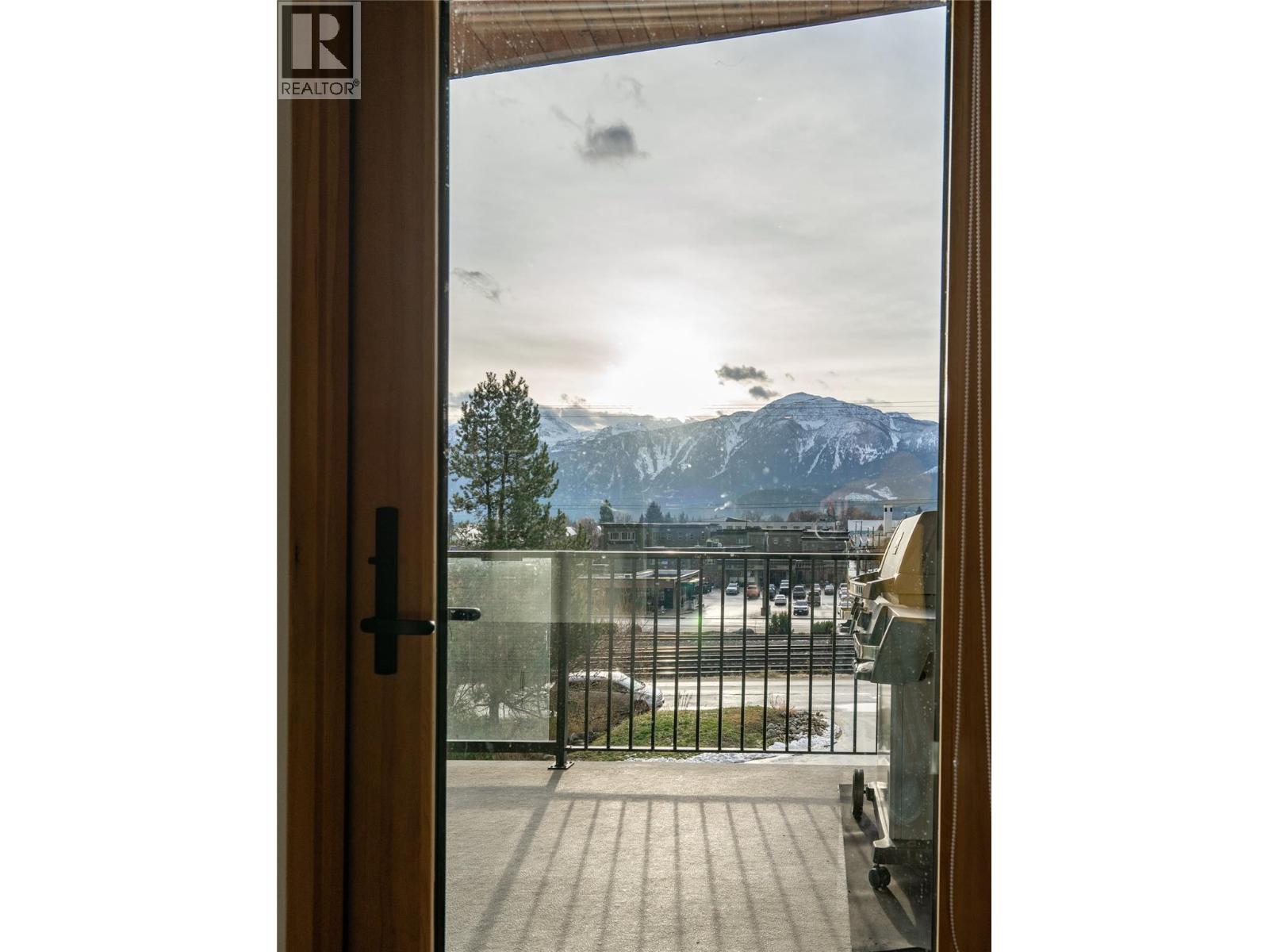 100 Track Street E Unit# B, Revelstoke