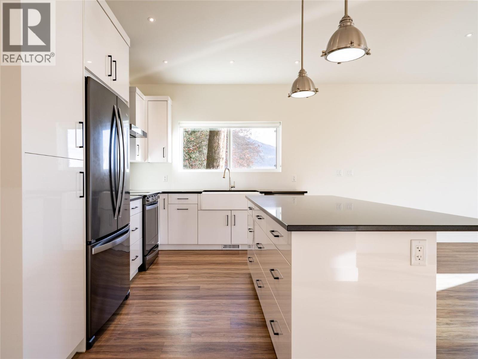 100 Track Street E Unit# B, Revelstoke