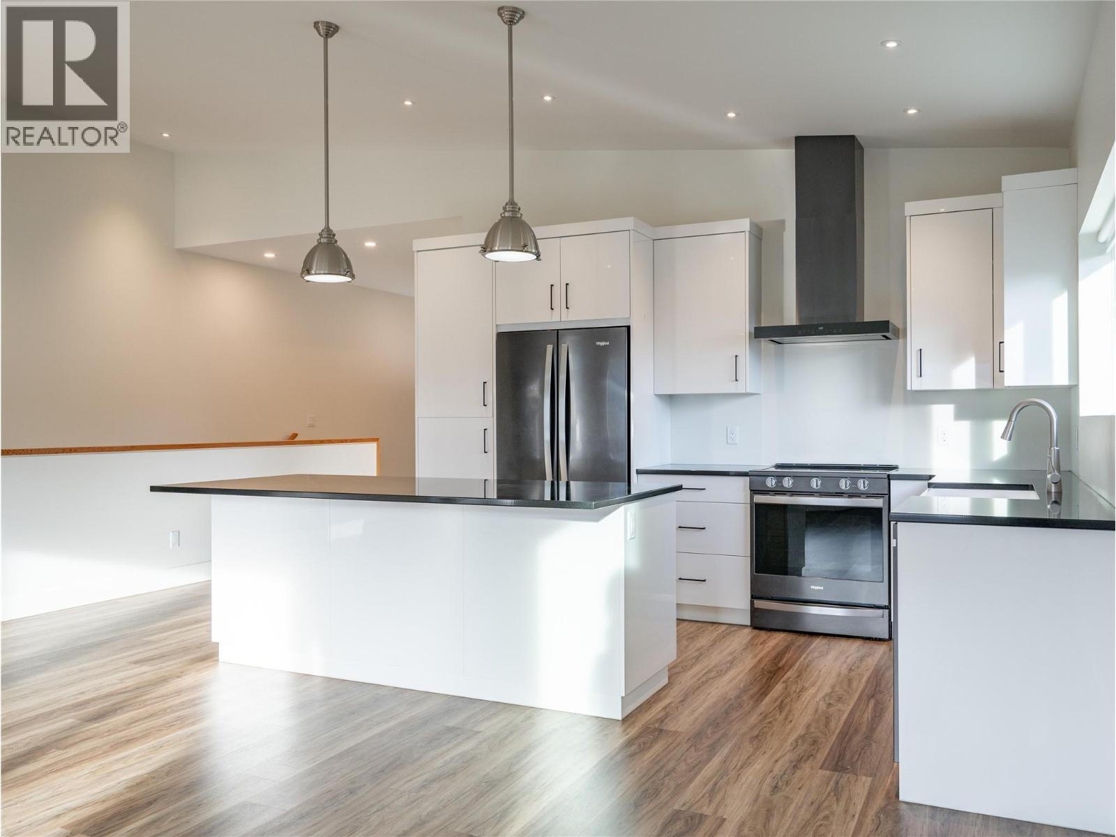 100 Track Street E Unit# B, Revelstoke