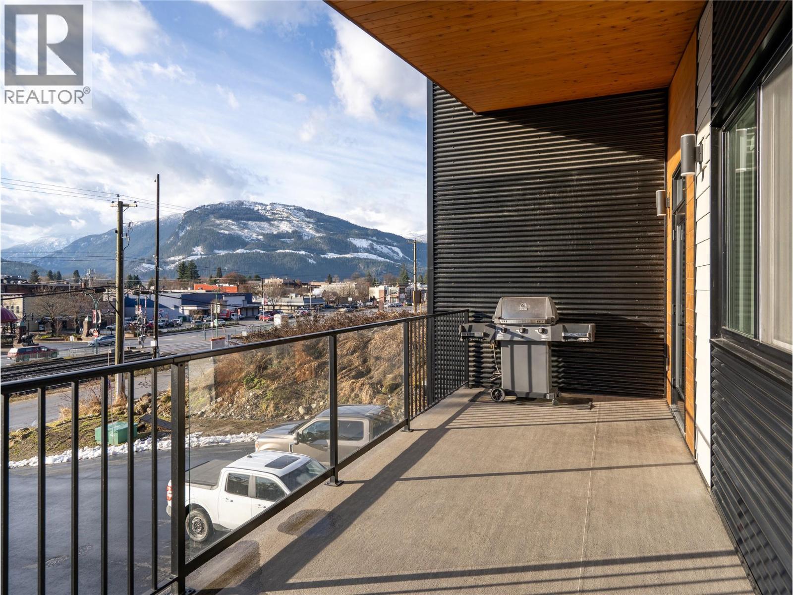 100 Track Street E Unit# B, Revelstoke