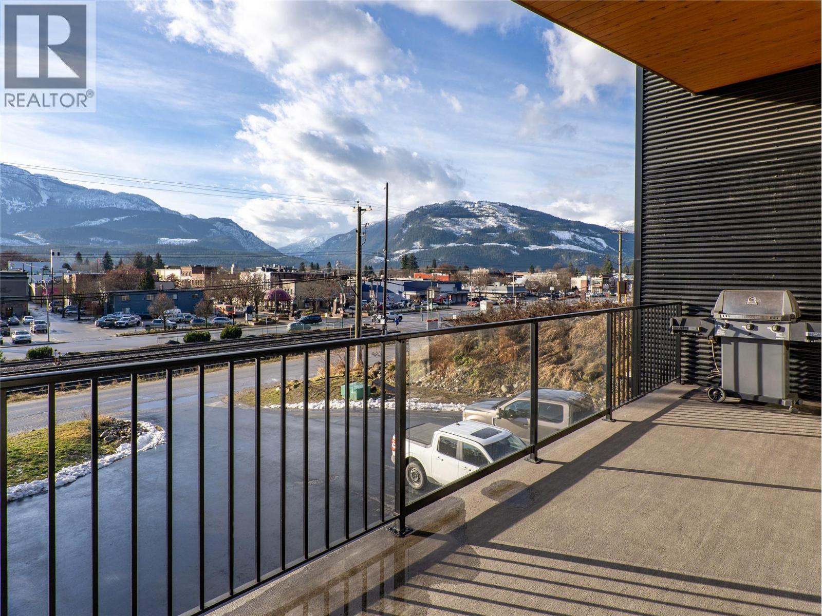 100 Track Street E Unit# B, Revelstoke