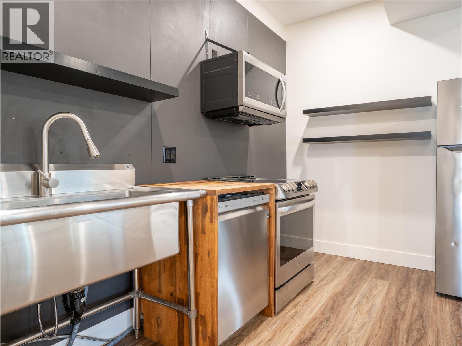 100 Track Street E Unit# B, Revelstoke