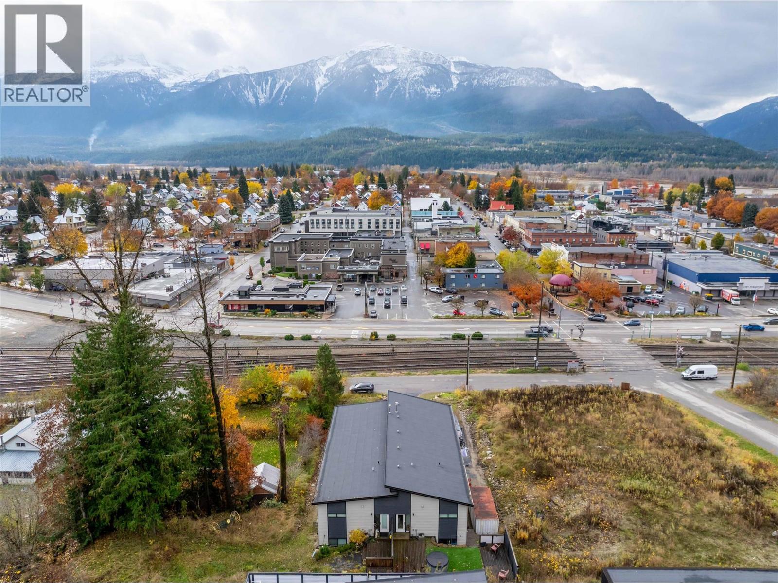 100 Track Street E Unit# B, Revelstoke