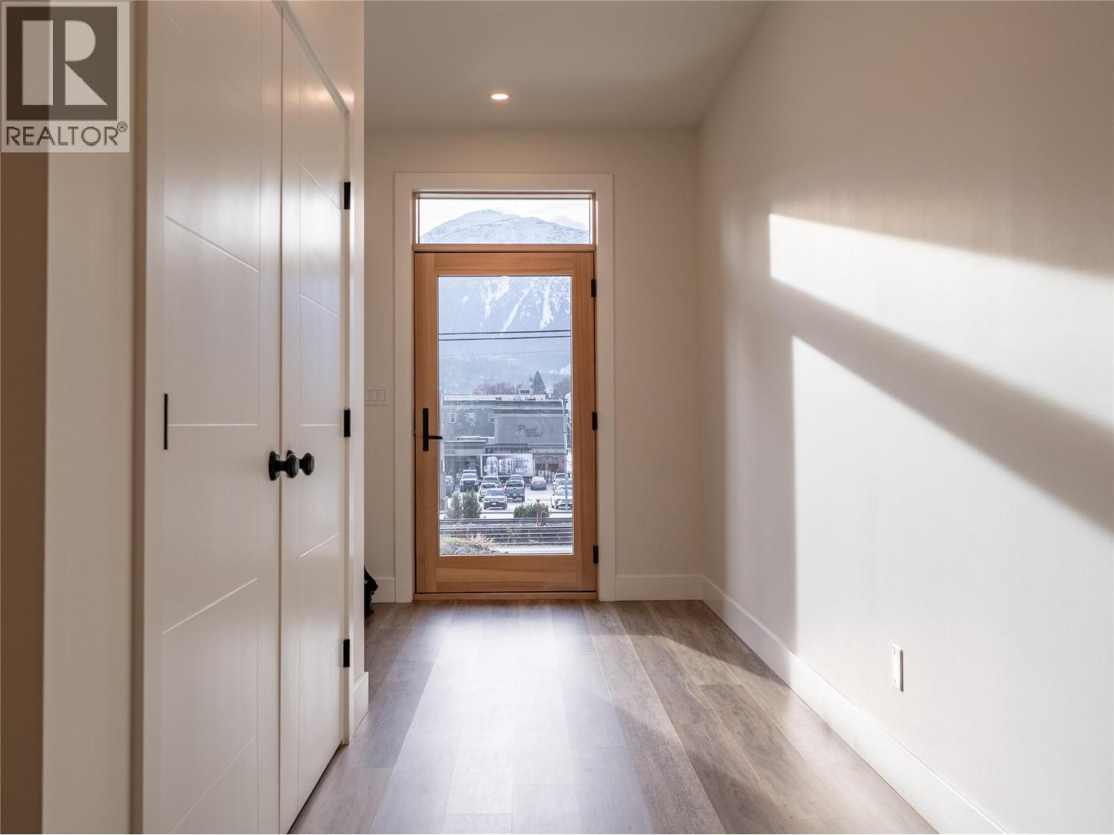 100 Track Street E Unit# B, Revelstoke