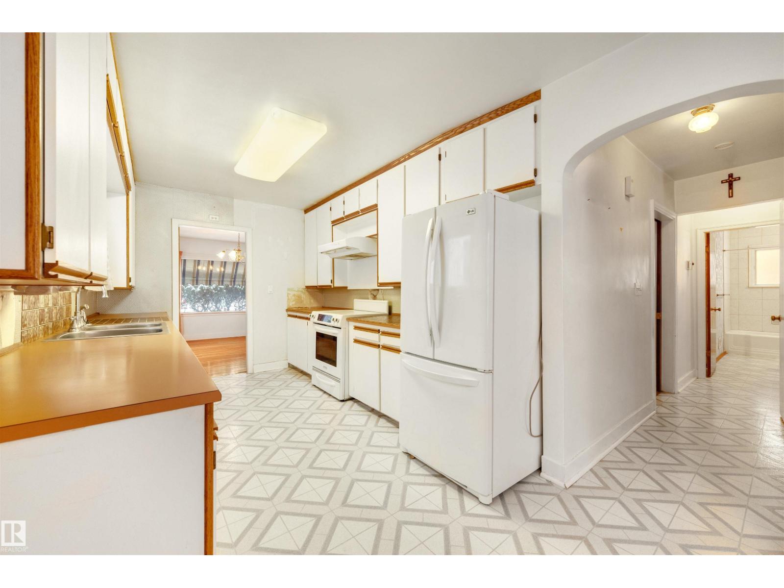 10525 134 ST NW, Edmonton