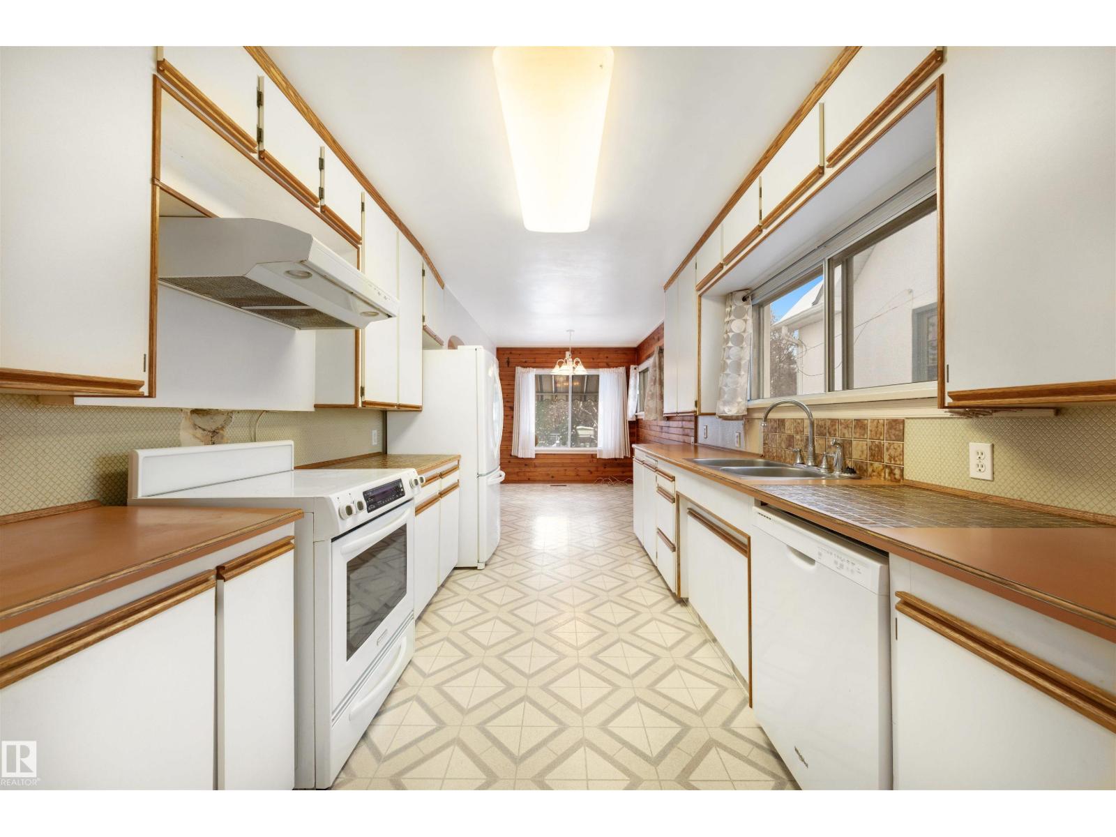 10525 134 ST NW, Edmonton